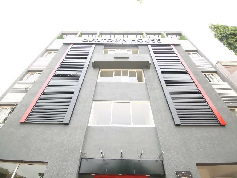 Townhouse Airport Road Hotel Yelahanka Exterior photo